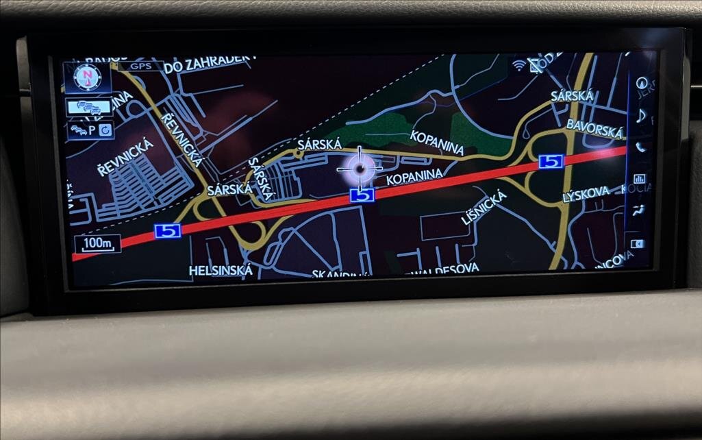 Lexus IS 300h Sedan / Limuzína 2,5 l 164 kw