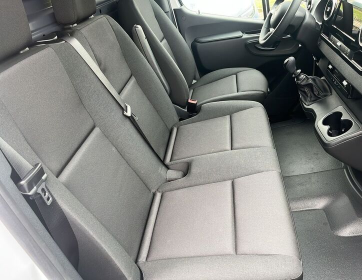 Mercedes-Benz Sprinter 16