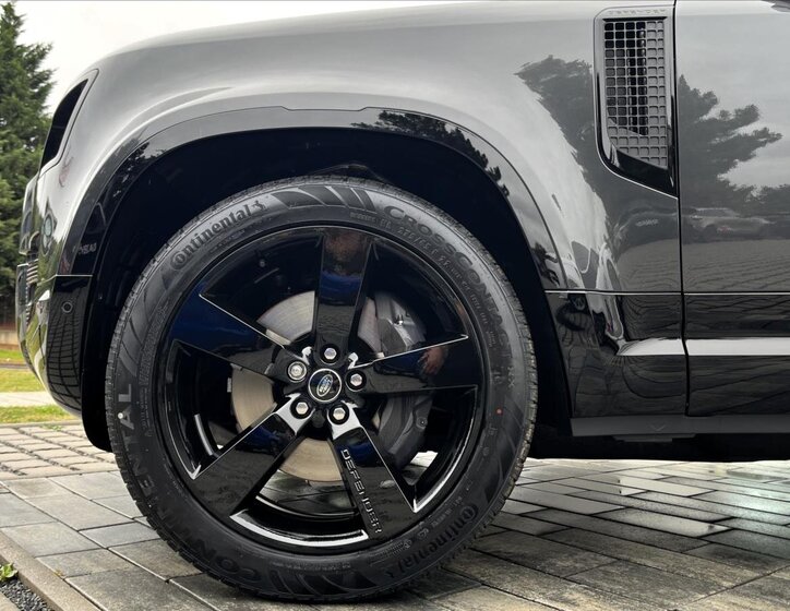 Land Rover Defender SUV 3,0 l 183 kw