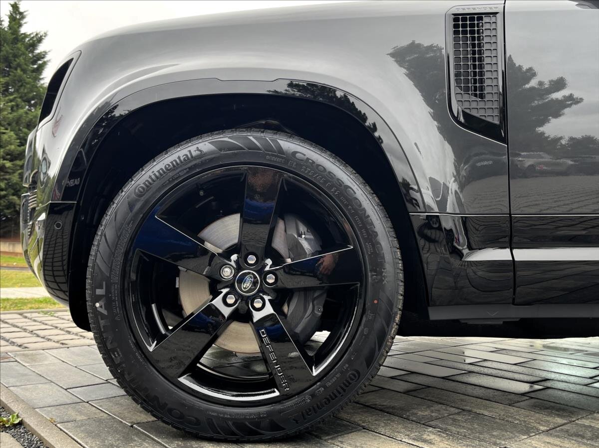 Land Rover Defender SUV 3,0 l 183 kw