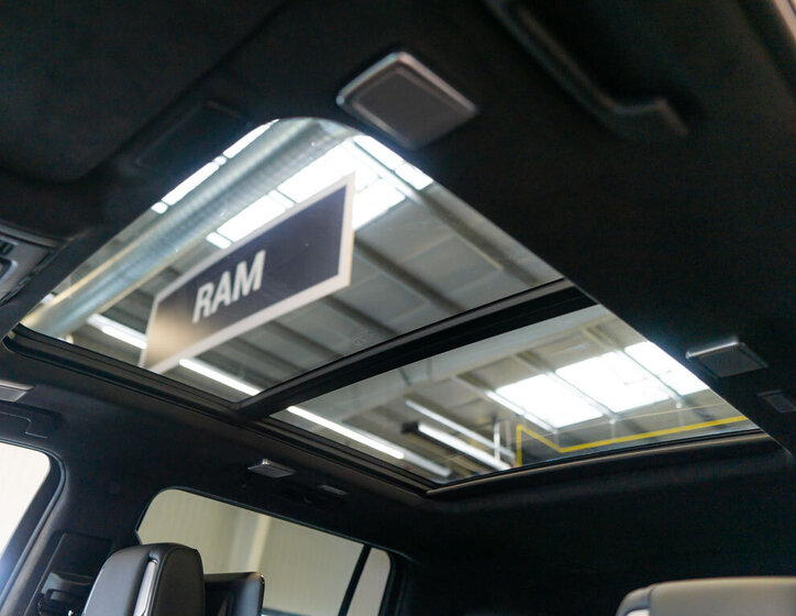 Cadillac Escalade 36