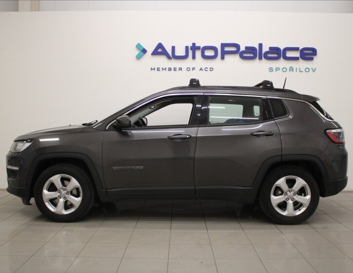 Jeep Compass SUV / Terénní 1,6 l 88 kw
