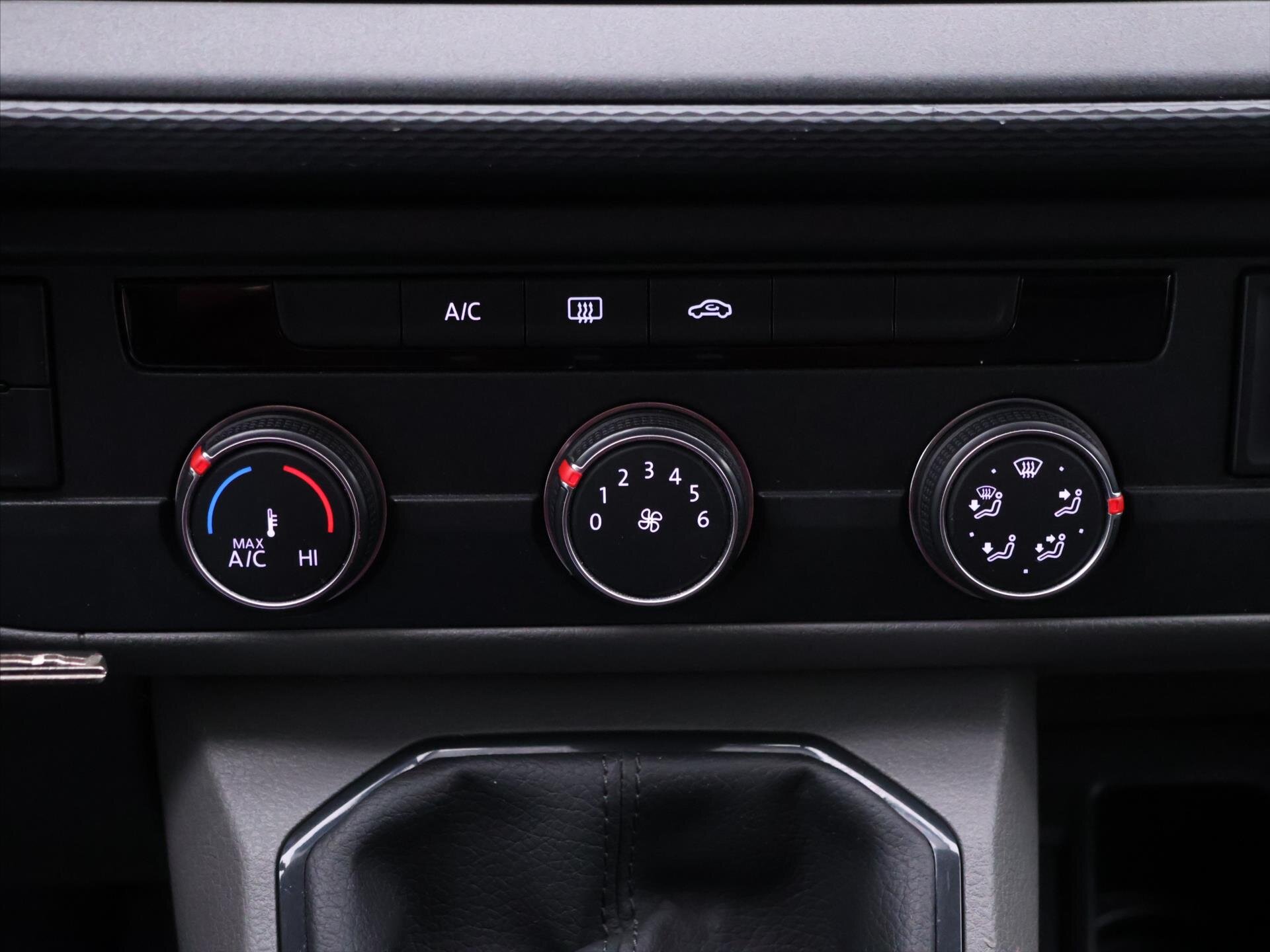 Volkswagen Transporter Kombi 2,0 l 81 kw