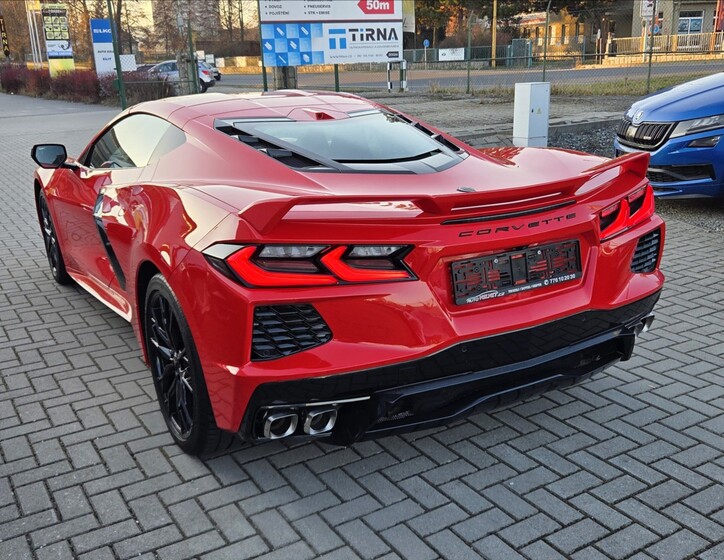 Chevrolet Corvette 2