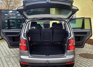 Volkswagen Touran 16