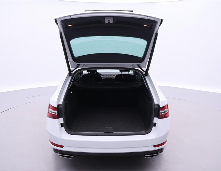 Škoda Superb Kombi 2,0 l 206 kw
