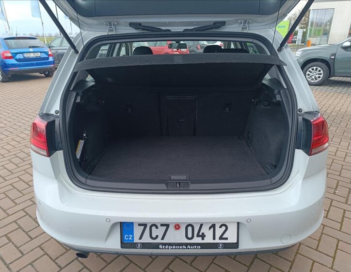 Volkswagen Golf Hatchback 1,2 l 81 kw