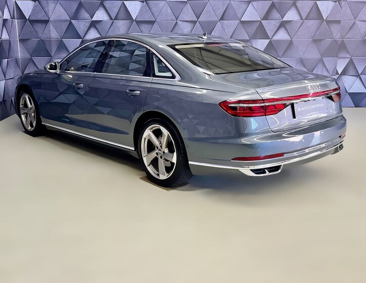 Audi A8 Sedan / Limuzína 3,0 l 210 kw