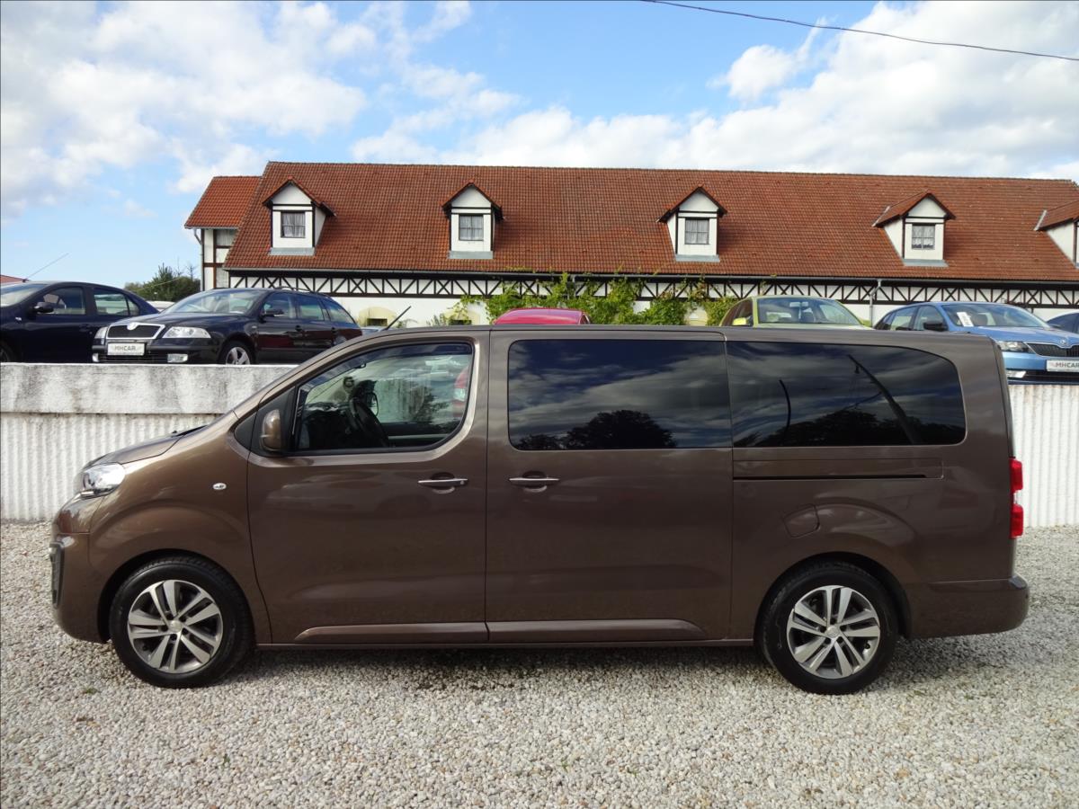 Peugeot Traveller