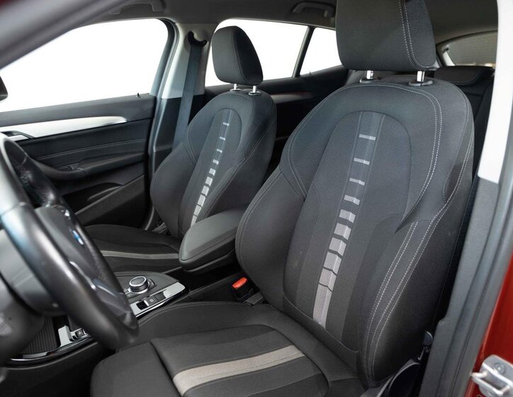 BMW X2 SUV 1,5 l 100 kw