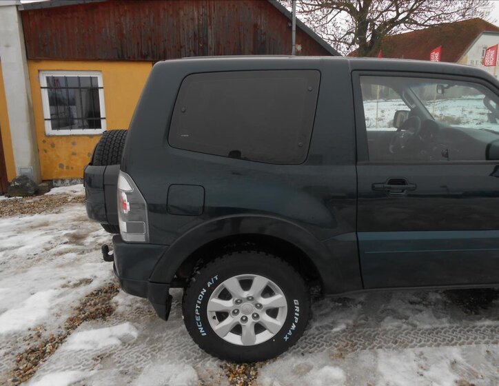 Mitsubishi Pajero SUV 3,2 l 147 kw
