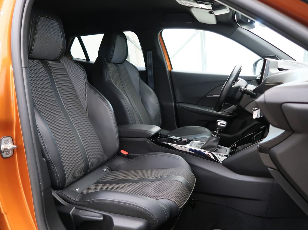 Peugeot 2008 SUV 1,2 l 96 kw