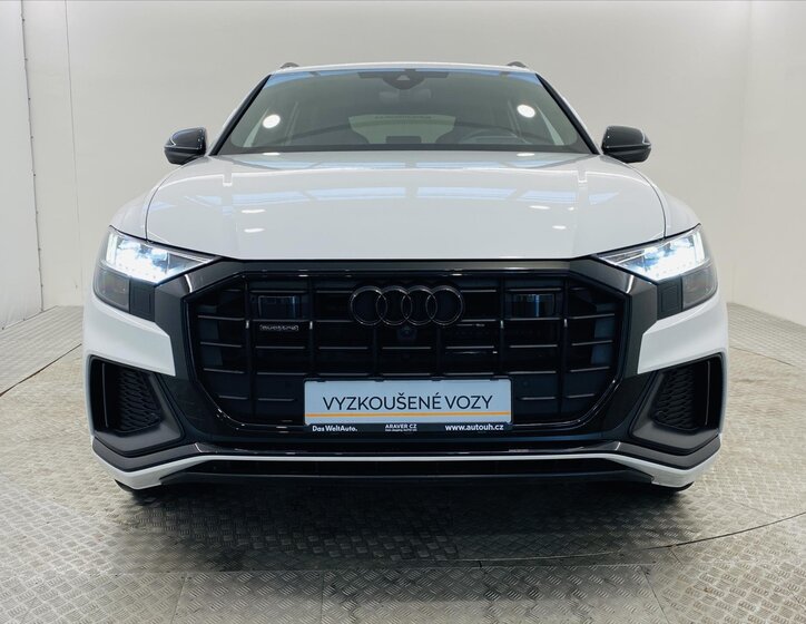 Audi Q8 SUV / Terénní 3,0 l 210 kw