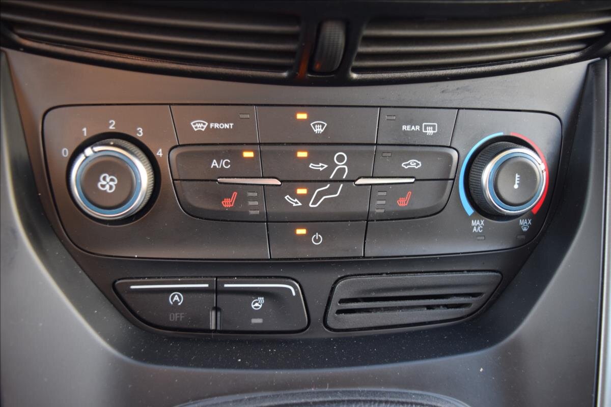 Ford Kuga SUV 1,5 l 88 kw