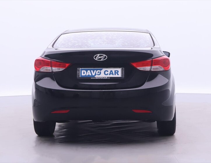 Hyundai Elantra Sedan 1,6 l 97 kw