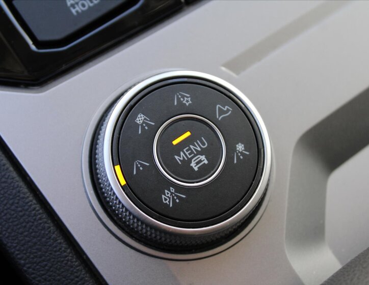 Volkswagen Touareg SUV / Terénní 3,0 l 170 kw