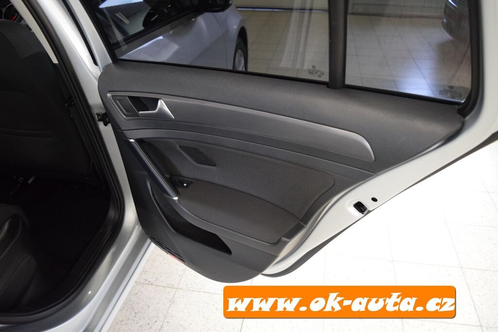 Volkswagen Golf Kombi 1,6 l 85 kw