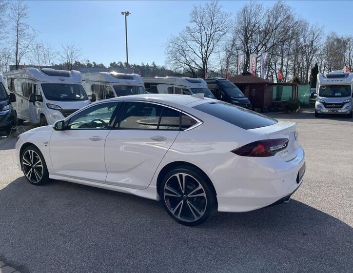 Opel Insignia 3