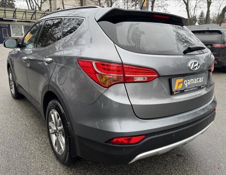 Hyundai Santa Fe 8