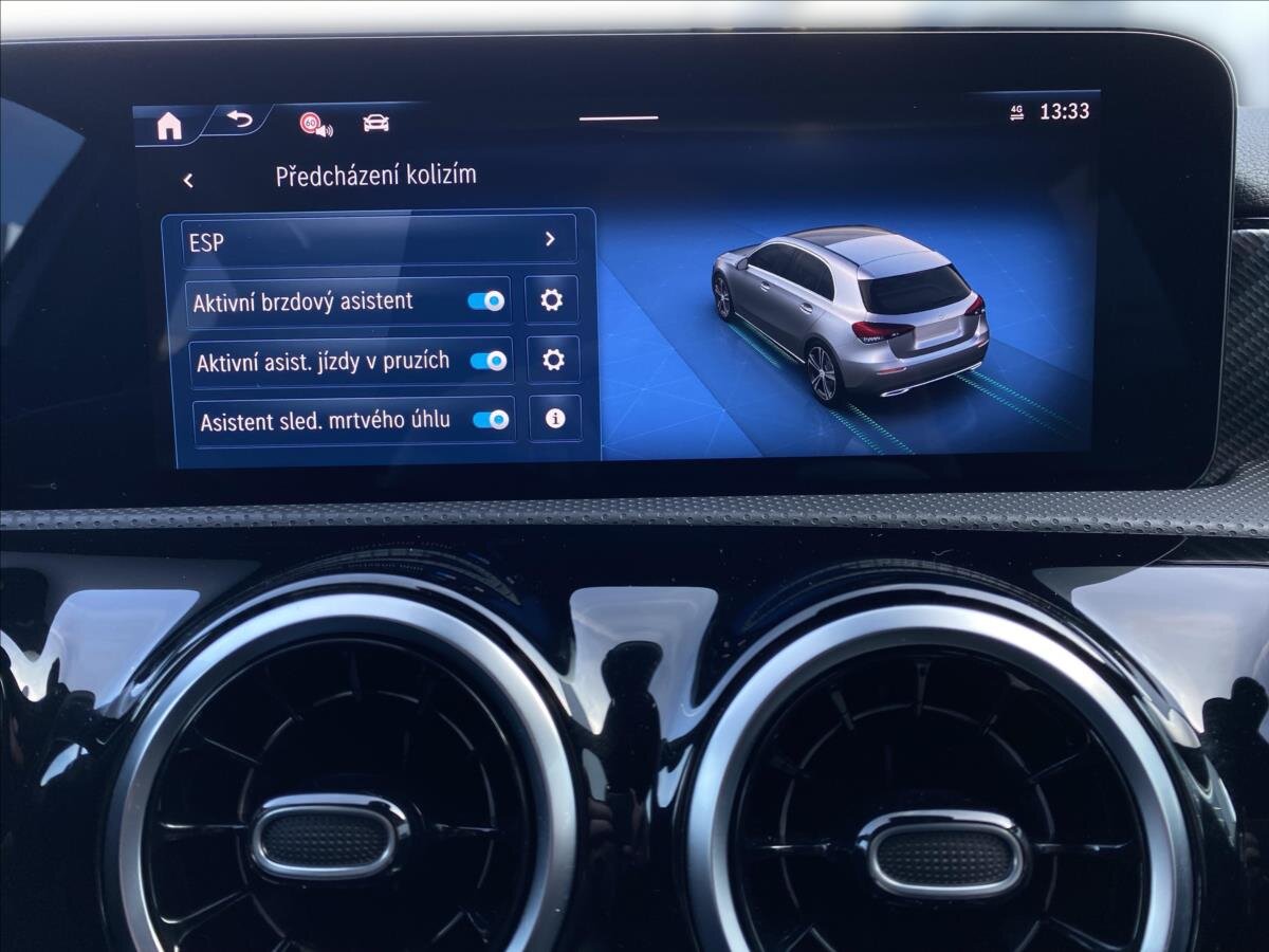 Mercedes-Benz Třídy A Hatchback 1,3 l 120 kw