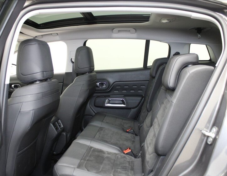 Citroën C5 Aircross SUV 1,6 l 165 kw