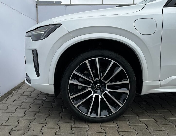 Volvo XC90 SUV 2,0 l 335 kw