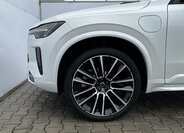 Volvo XC90 SUV 2,0 l 335 kw