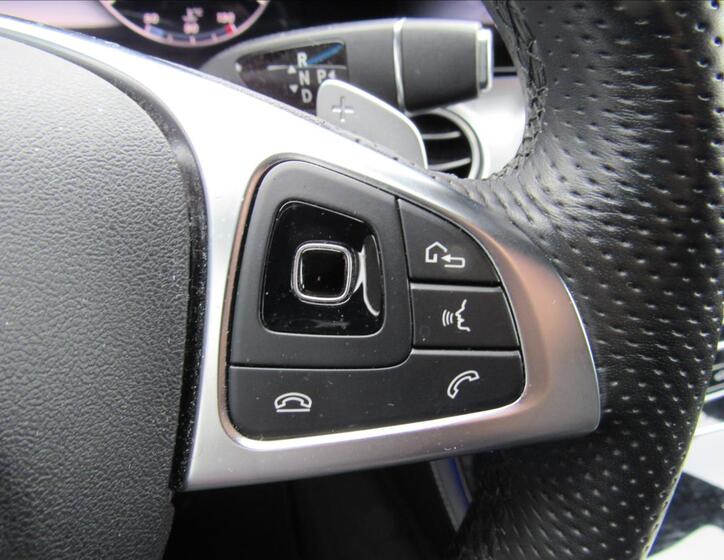 Mercedes-Benz Třídy E 21