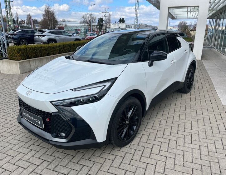 Toyota C-HR SUV / Terénní 2,0 l 145 kw