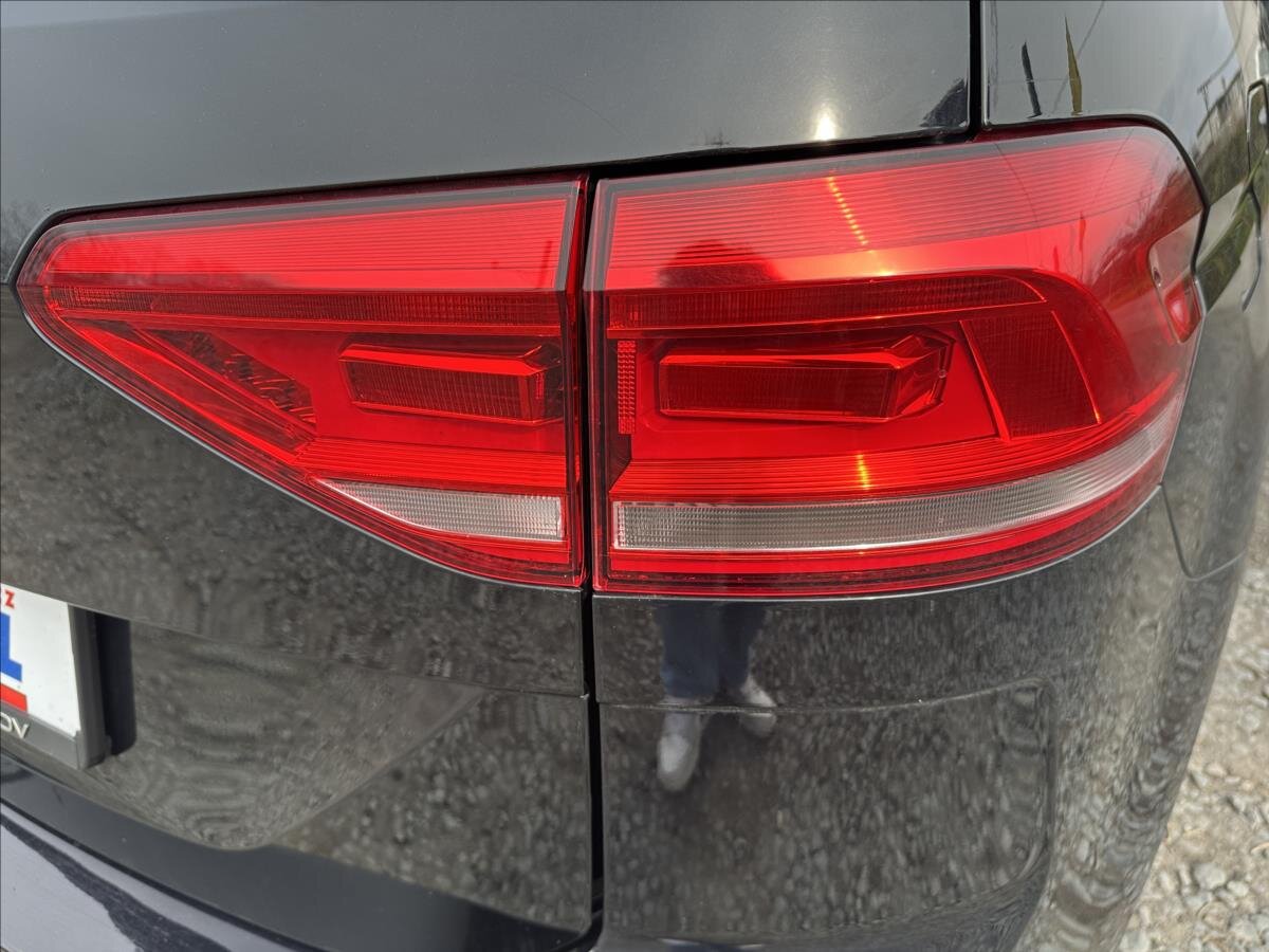 Volkswagen Touran MPV 1,2 l 81 kw