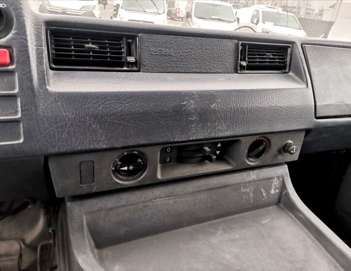 Mercedes-Benz Ostatní Skříň 2,4 l 55 kw