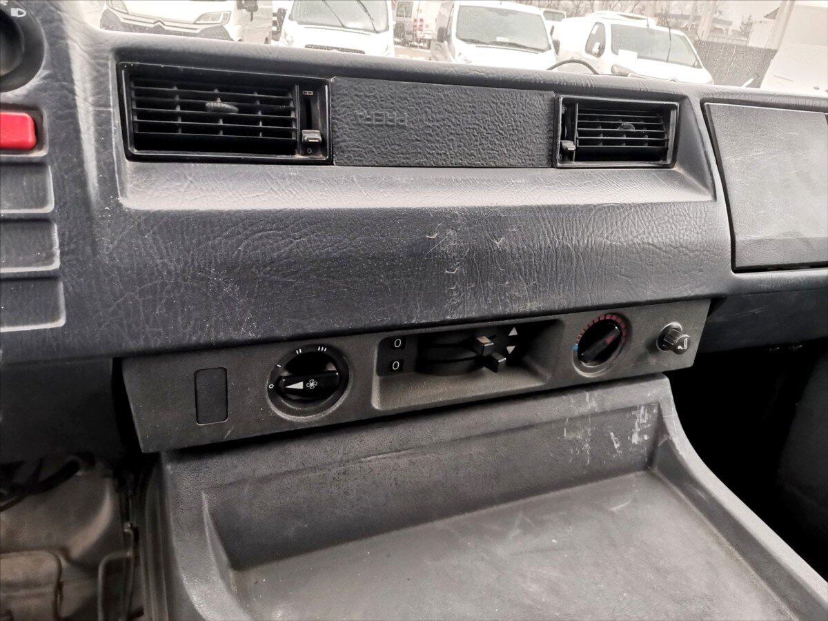 Mercedes-Benz Ostatní Skříň 2,4 l 55 kw