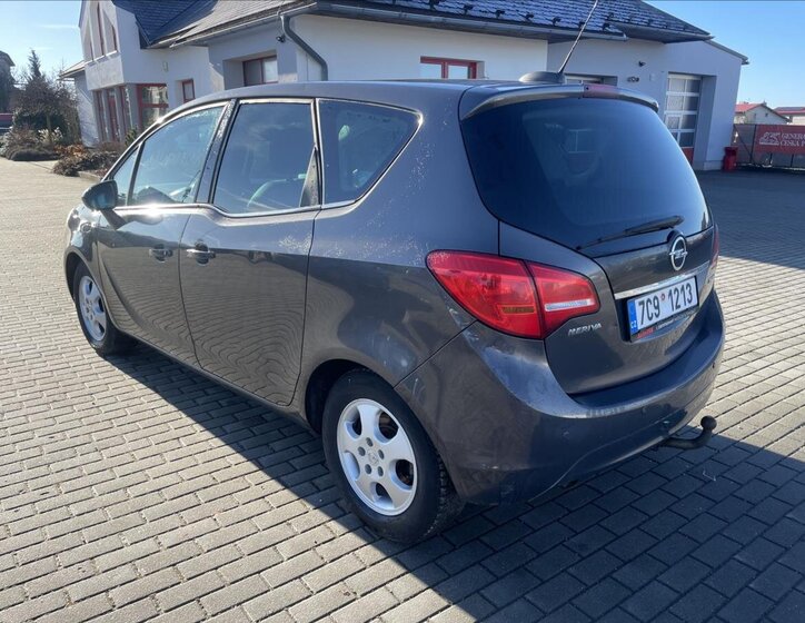Opel Meriva MPV 1,4 l 88 kw