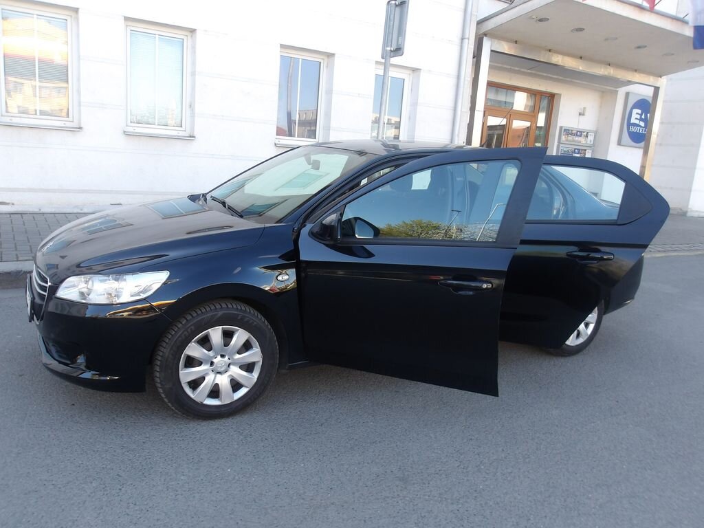 Peugeot 301 Sedan / Limuzína 1,2 l 53 kw