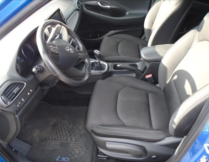 Hyundai i30 11