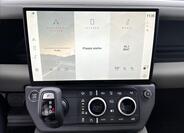 Land Rover Defender 17