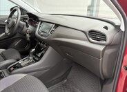 Opel Grandland X Sedan / Limuzína 1,2 l 96 kw