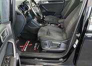 Volkswagen Touran 9