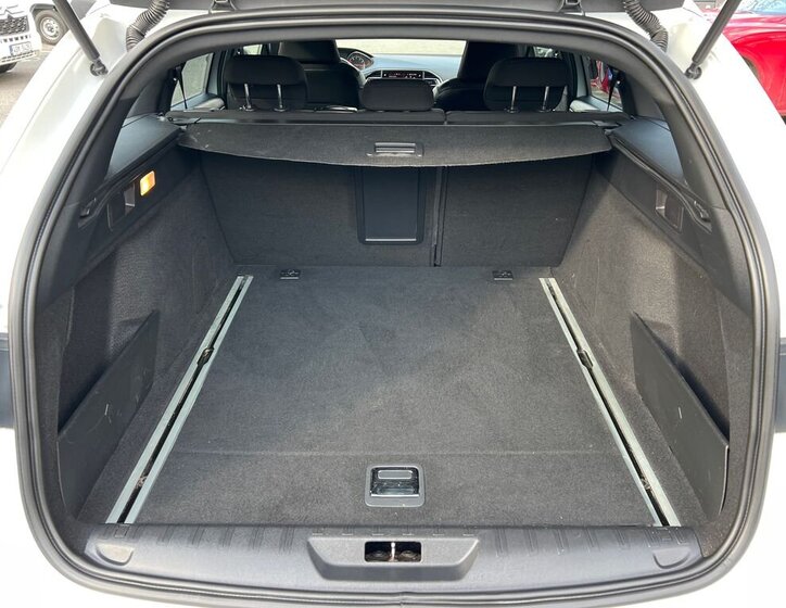 Peugeot 308 Kombi 1,2 l 96 kw