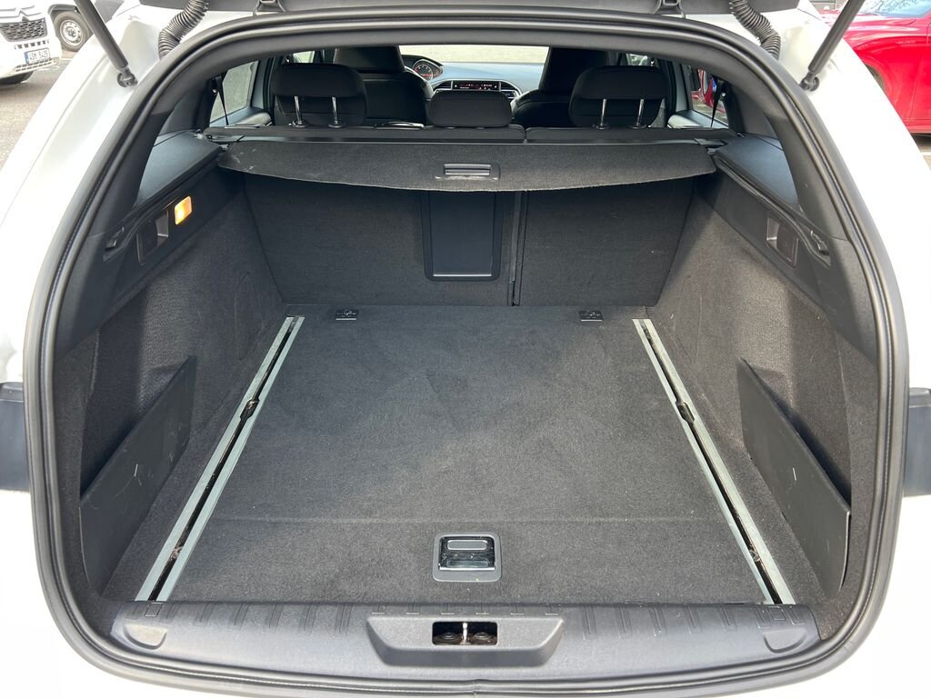 Peugeot 308 Kombi 1,2 l 96 kw