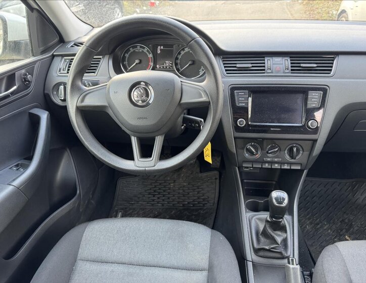 Škoda Rapid Hatchback 999,0 70 kw