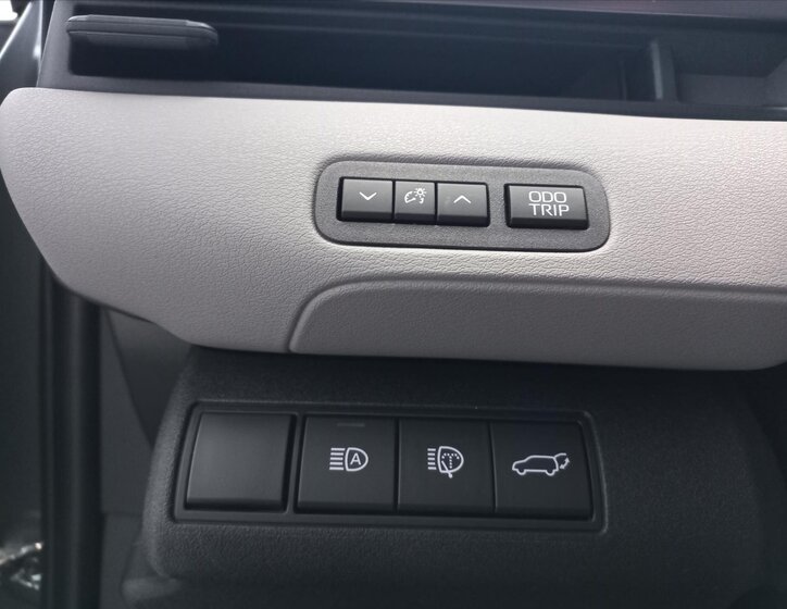 Toyota C-HR CUV / Crossover 0,0 252 kw