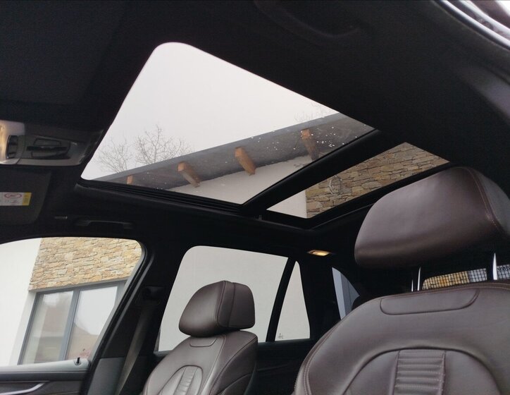 BMW X5 SUV 3,0 l 280 kw