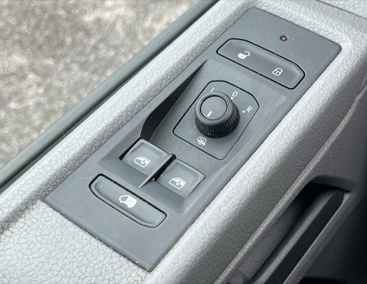 Volkswagen Transporter Skříň 2,0 l 110 kw