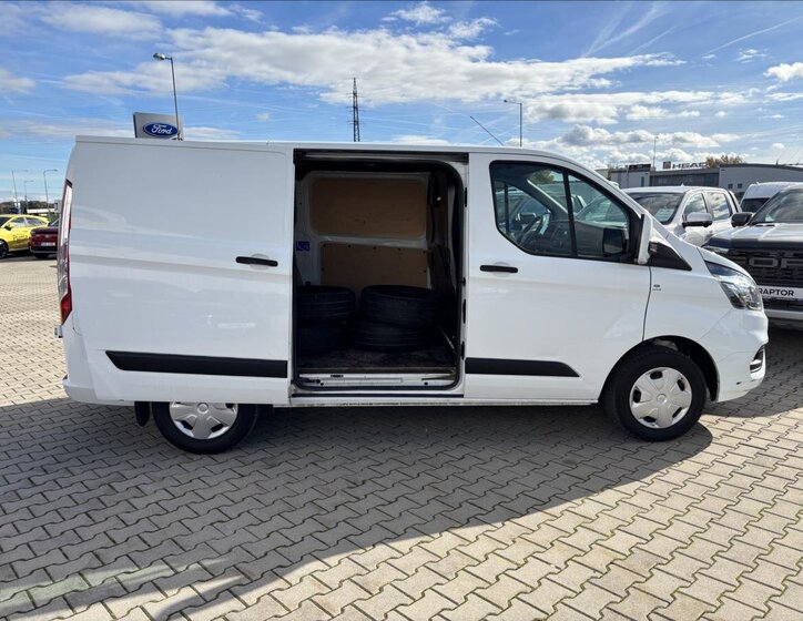 Ford Transit Custom 13