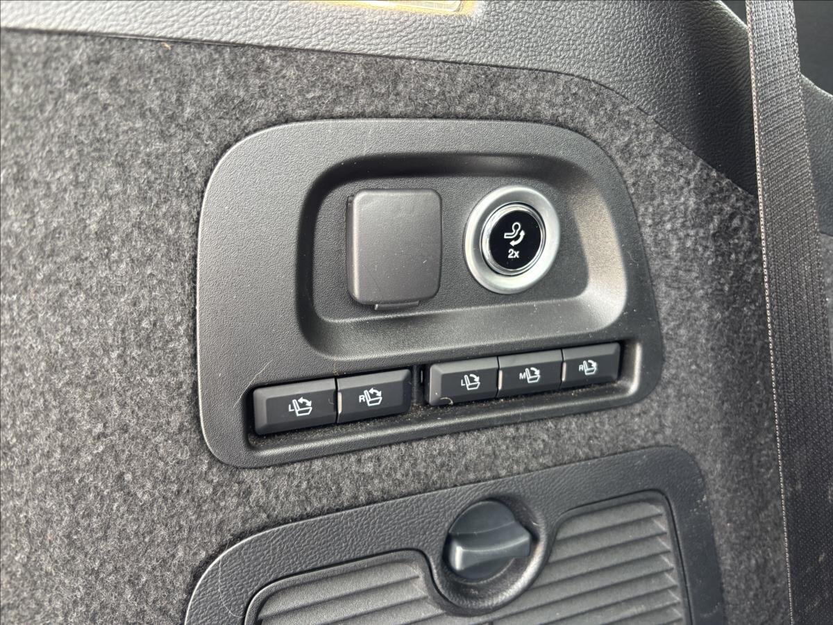 Ford Galaxy SUV / Terénní 2,0 l 110 kw