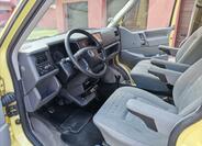 Volkswagen Multivan 12