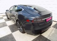 Tesla Model S 3
