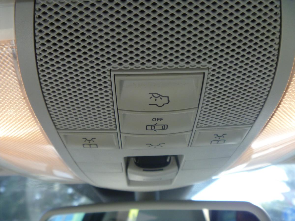 Mercedes-Benz Třídy C Kombi 2,1 l 100 kw