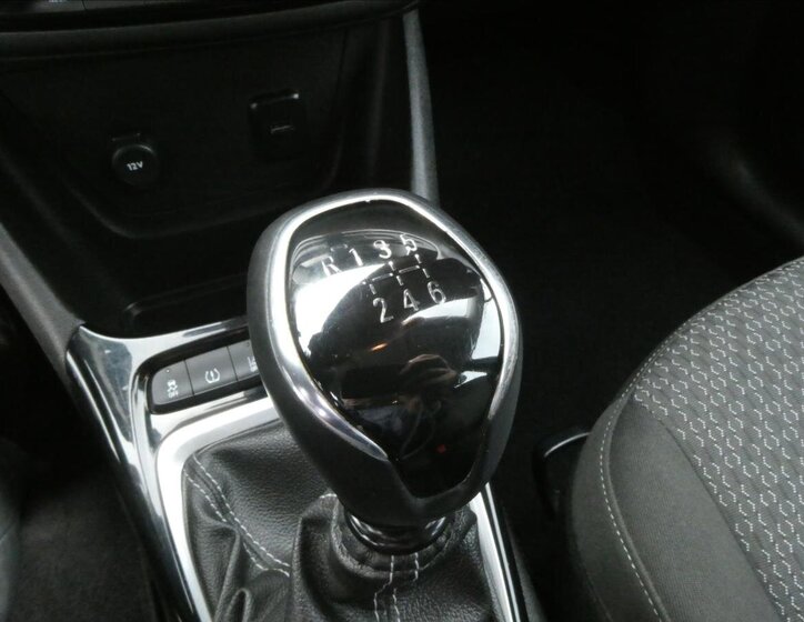 Opel Crossland X MPV 1,2 l 96 kw